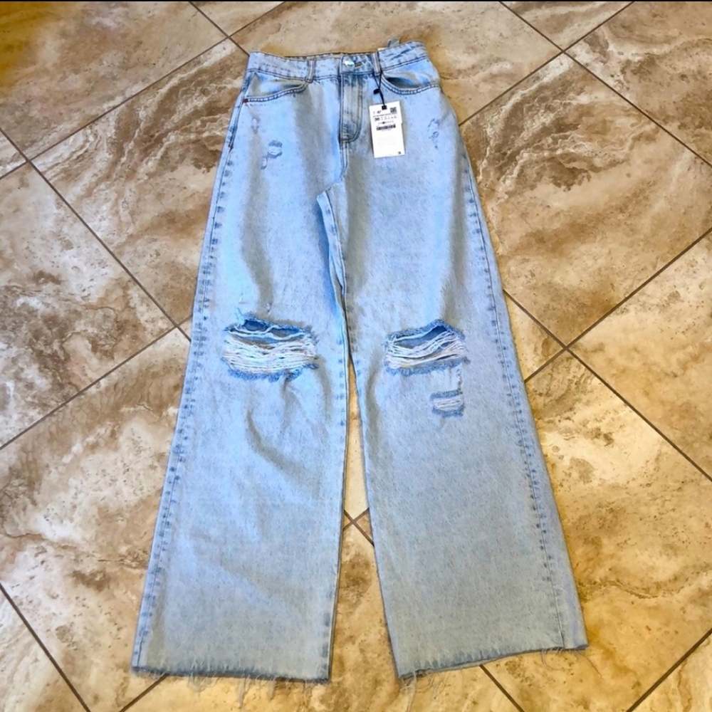 Zara ripped wide leg jeans. Super high rise, full length rigid